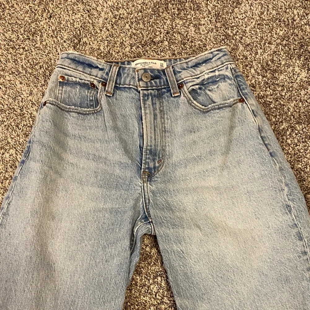 Abercrombie & Fitch Light Blue High Rise Jeans - Picture 4 of 4